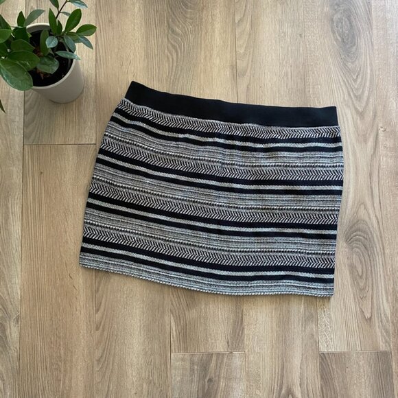 Lou & Grey (Loft) Black & Grey Knit Mini Skirt - Picture 10 of 10